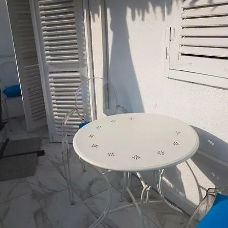 Lounge Oasis - City Center Apartment